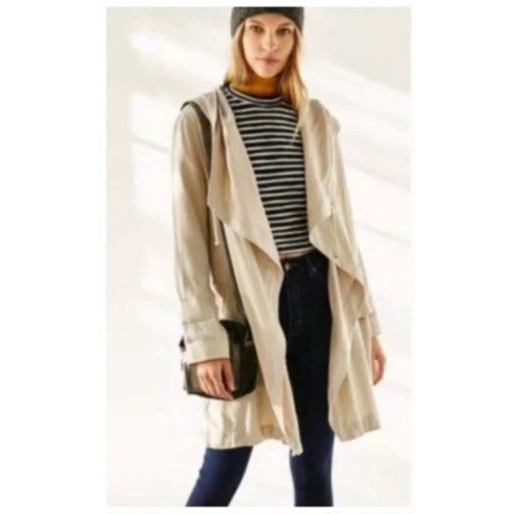Urban Outfitters Silence + Noise Waylin Asymmetrical Parka - Picture 3 of 15